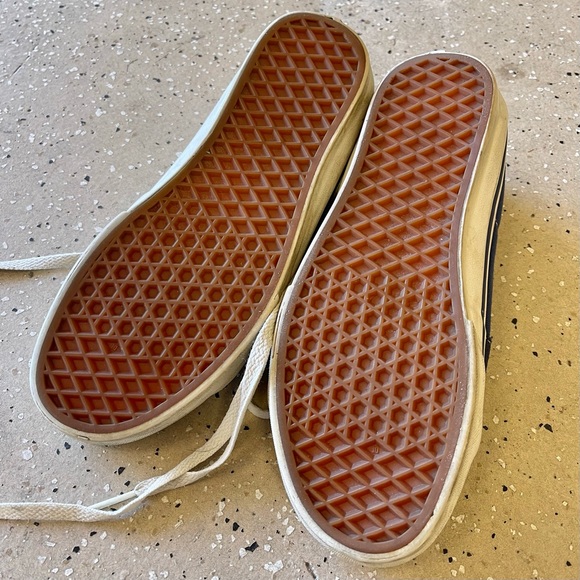 Vans High Tops, Blue, Women’s 9 - Picture 2 of 3